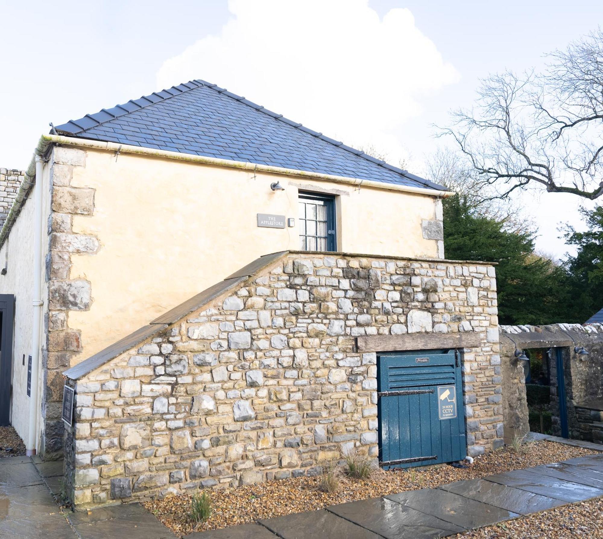 Gileston Manor-Self Catering Apartment Saint Athans Exterior foto
